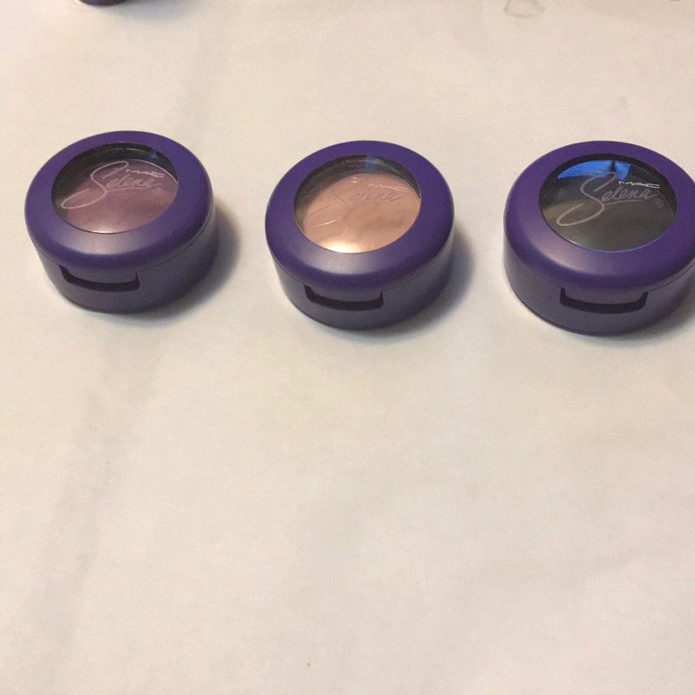 Mac selena eyeshadow bundle